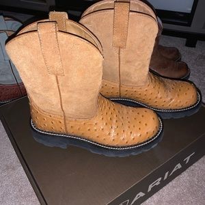 Women’s ARIAT Fatbaby Boots 8